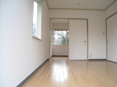 Living and room. Corner room, 3 face lighting of the bright rooms