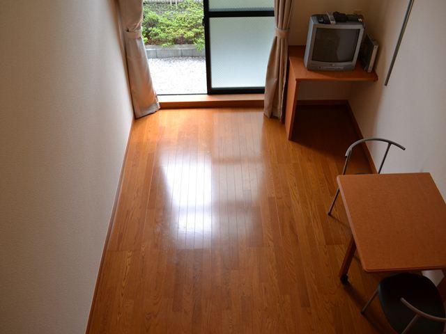 Living and room. There is a loft is the minute high ceiling ☆ 