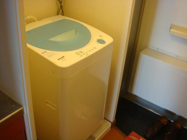 Other Equipment. You can easily move because it also equipped with a washing machine ☆ 