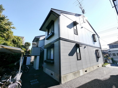 Entrance. Entrance side