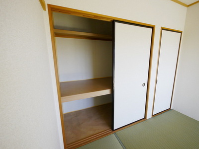 Receipt. Storage of Japanese-style room