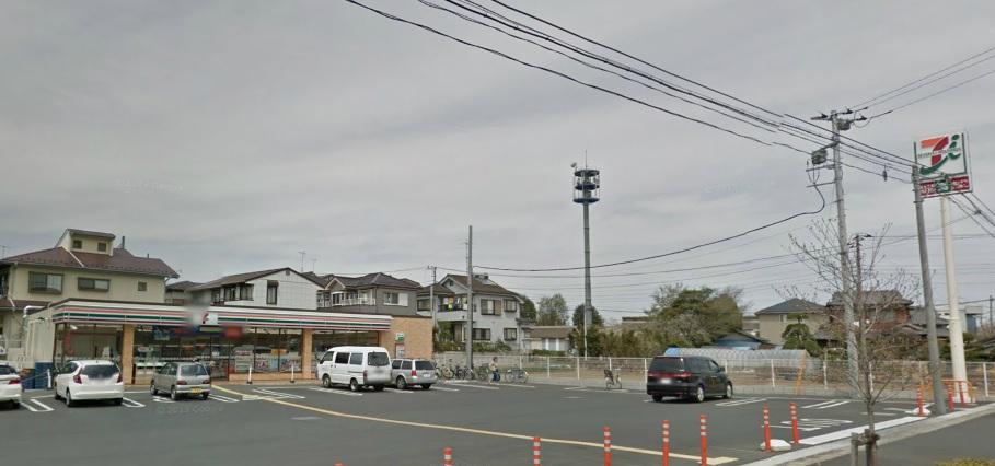 Convenience store. Seven-Eleven Walk 11 minutes