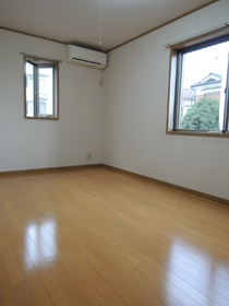 Living and room. Western-style of 7.5 quires of the West. 