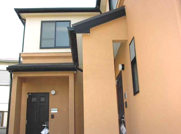 Building appearance. Entrance