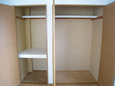 Receipt. Western-style storage space