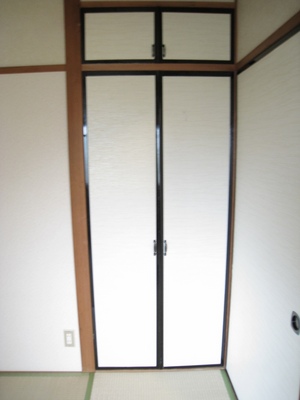 Receipt. The season of clothes here