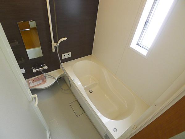 Bathroom. Building 2