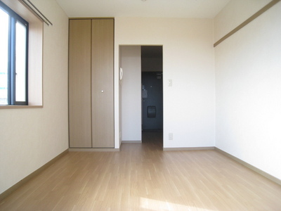 Living and room. Corner room, Two-sided lighting of the bright rooms