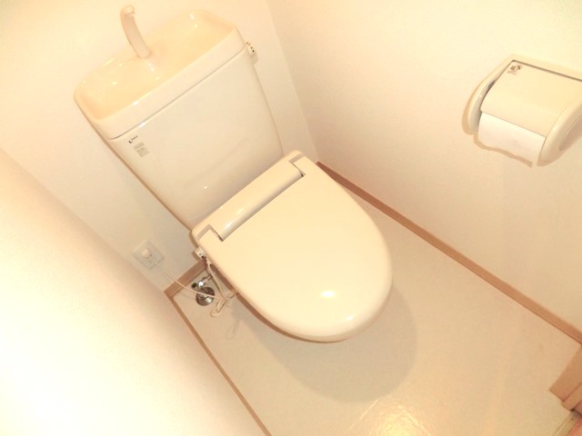 Toilet.  ☆ Popular bus ・ It is another toilet!  ☆