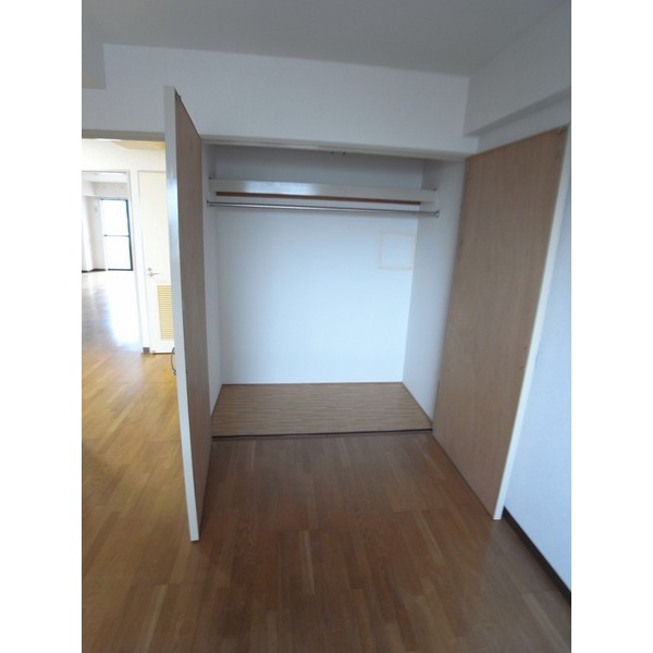 Receipt. 6.7 Pledge Western-style housing