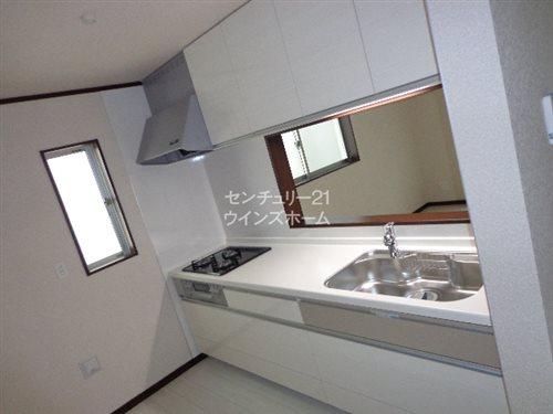 Kitchen. 1 Building The reach is safe eye can have face-to-face kitchen small children the conversation is lively