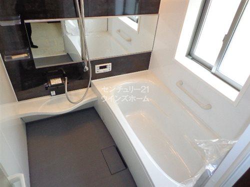 Bathroom. Building 2