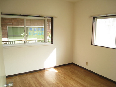 Living and room. Ideal for children's room in the corner room Western-style!