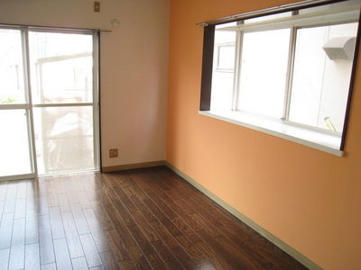 Living and room. Stylish accent Cross!