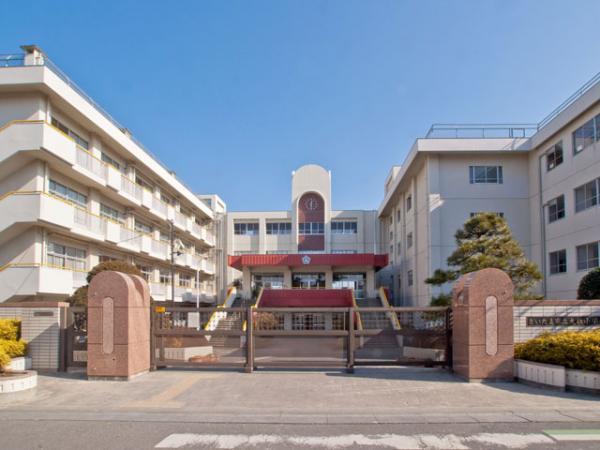 Primary school. Omaki until elementary school 110m