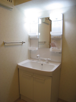 Washroom. Shampoo dresser of new! !