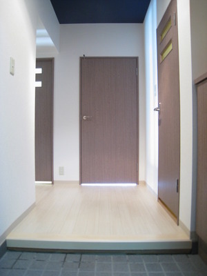 Entrance. Welcome back open the front door and is this image