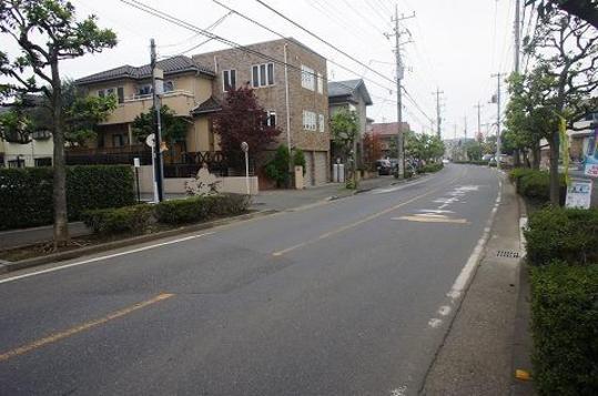 Local photos, including front road. Frontal road