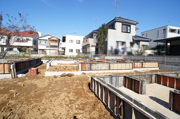 Local appearance photo. B Building