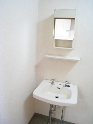 Washroom. Morning of the dressing is here ☆ 