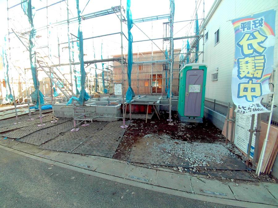 Local photos, including front road. A Building We offer the same use the finished model house of this property. Please feel free to contact us. 