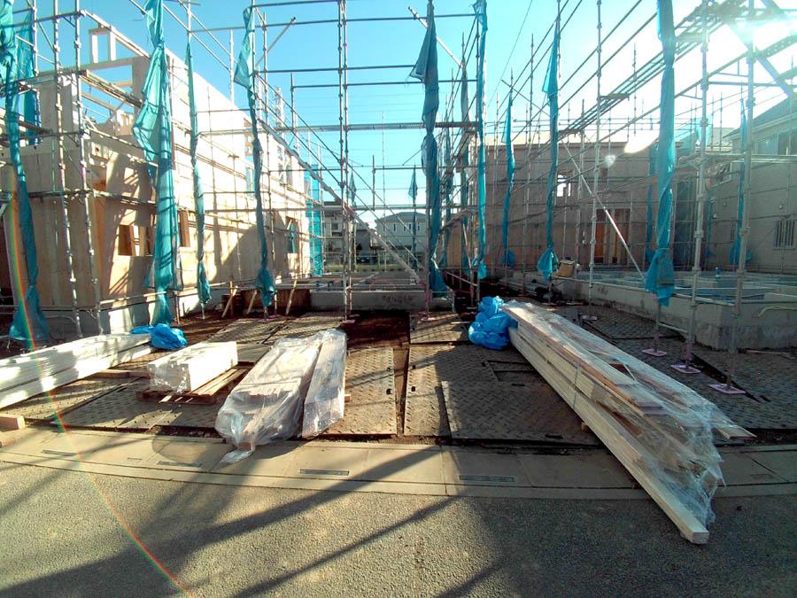 Local photos, including front road. C Building We offer the same use the finished model house of this property. Please feel free to contact us. 