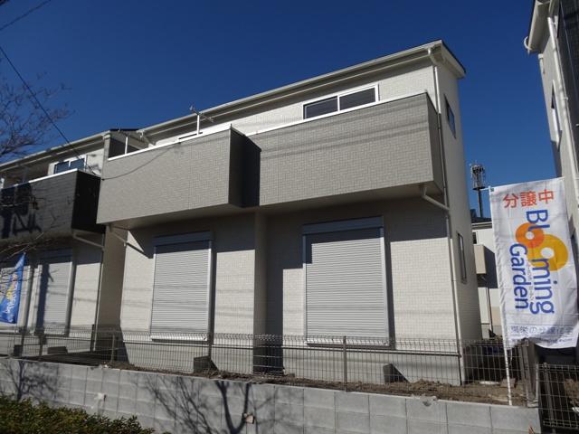 Local appearance photo. Building 2: local (11 May 2013) Shooting