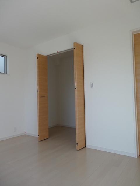 Receipt. Building 2: Indoor (11 May 2013) Shooting