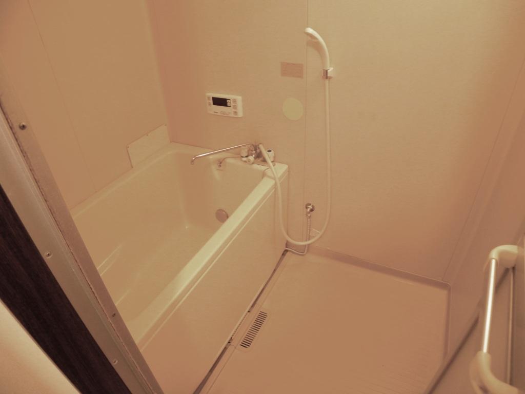 Bath. With bathroom Reheating function