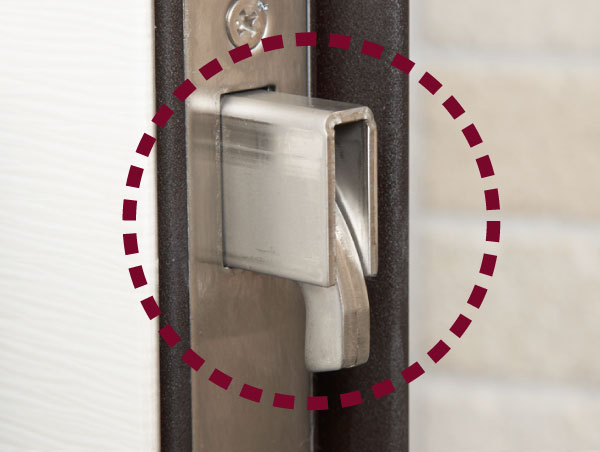 Security.  [Sickle dead lock] Sickle of the dead bolt protects the tightly door. Also effective to prevent prying due to bar.