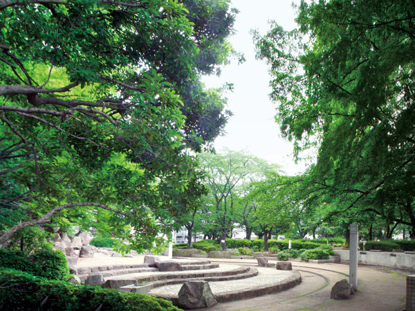 Surrounding environment. Tone shrine ・ Tone park (about 850m ・ 11-minute walk)