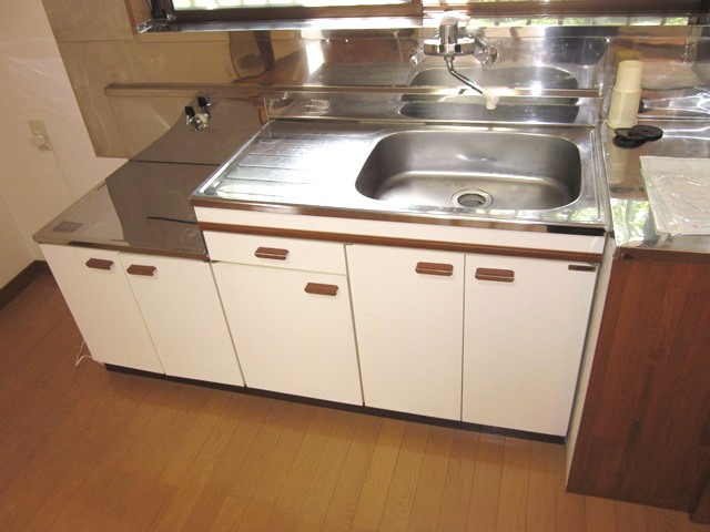 Kitchen. ☆ Two-burner gas stove is installed Allowed ☆