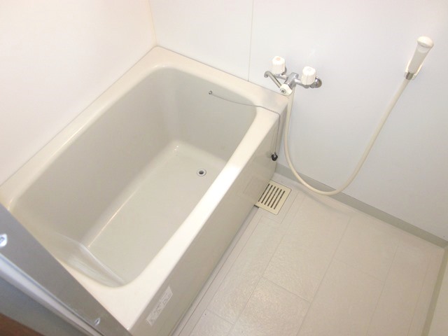 Bath. ☆ Popular bus ・ Restroom ☆