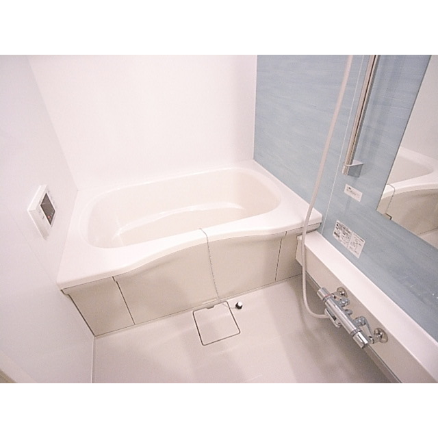 Bath. Reheating ・ Bathing with a bathroom dryer.