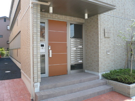 Entrance. auto lock