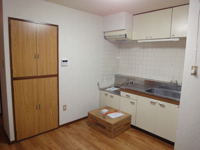 Kitchen. Convenient kitchen storage is