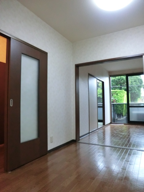 Living and room