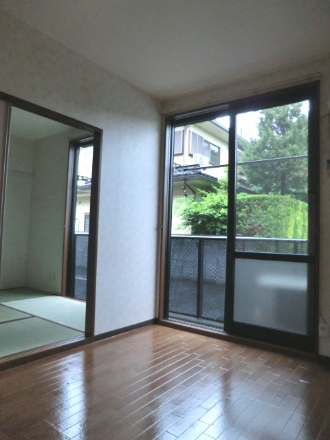 Living and room