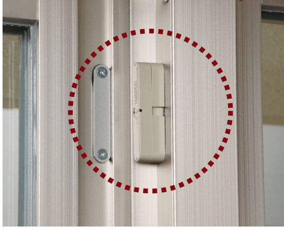 Security.  [Security magnet sensor] You will hear a warning sound in a residential information panel Upon sensing an incorrect answer tablets, It will be automatically reported to the control room and security company.