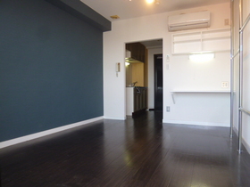 Living and room. 6 Pledge of Western-style.