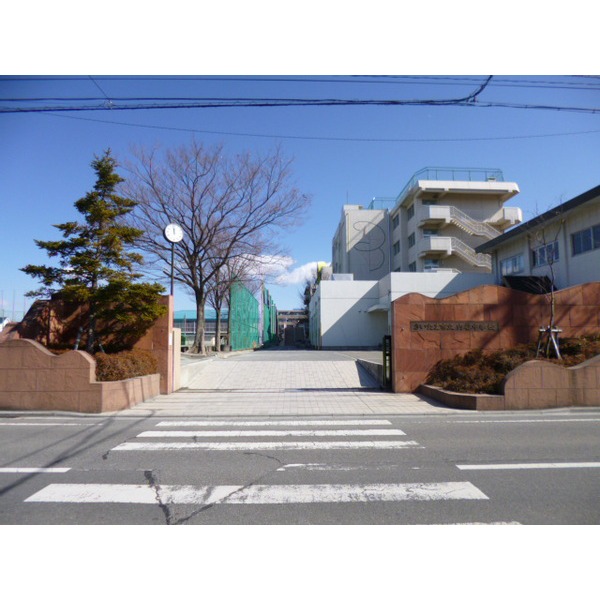 Junior high school. 472m until the Saitama Municipal Utsutani junior high school (junior high school)