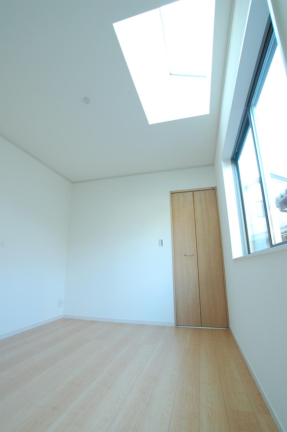 Non-living room. Indoor (10 May 2013) Shooting