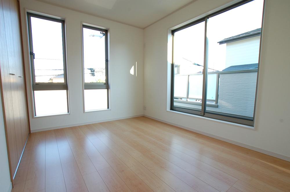 Non-living room. Indoor (10 May 2013) Shooting