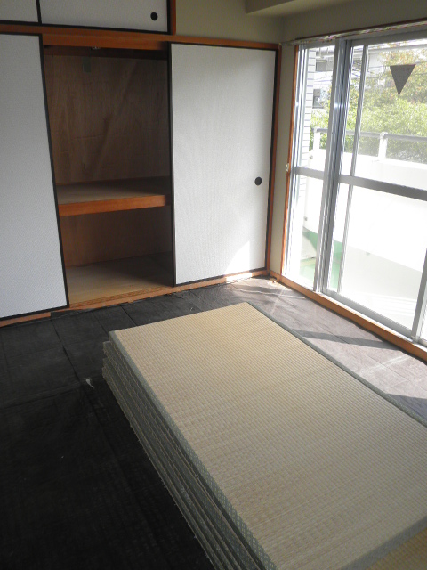 Living and room
