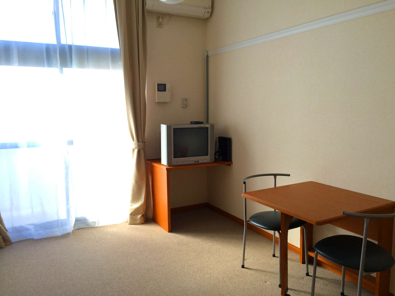 Living and room