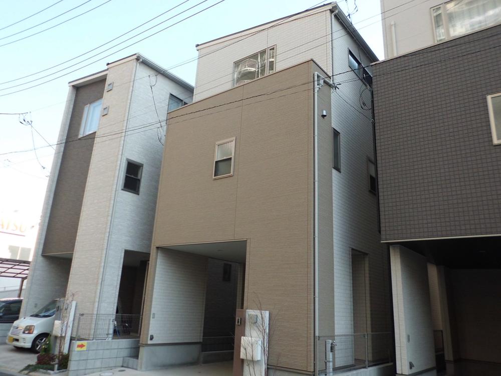 Local appearance photo. Station 11 minutes' walk