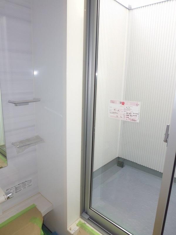 Bathroom. Indoor (11 May 2013) Shooting