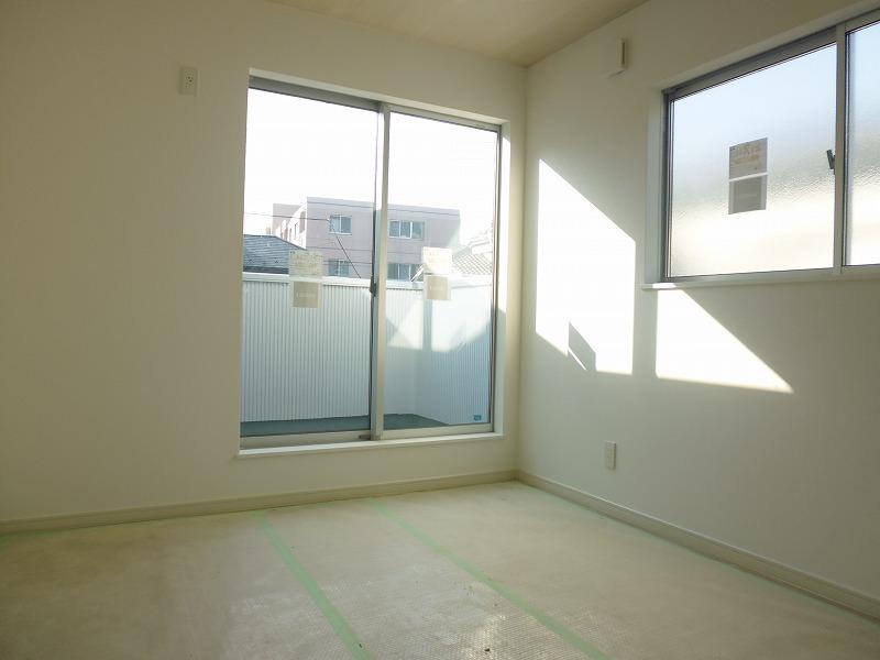 Non-living room. Indoor (11 May 2013) Shooting