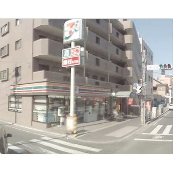Convenience store. Seven-Eleven Urawa Shirahata 4-chome up (convenience store) 432m