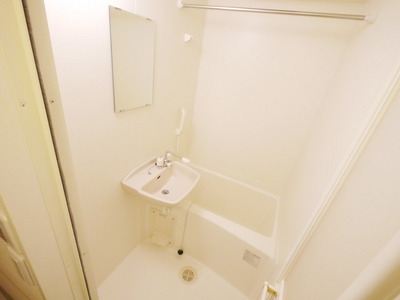 Bath. Bathroom with a bathroom dryer